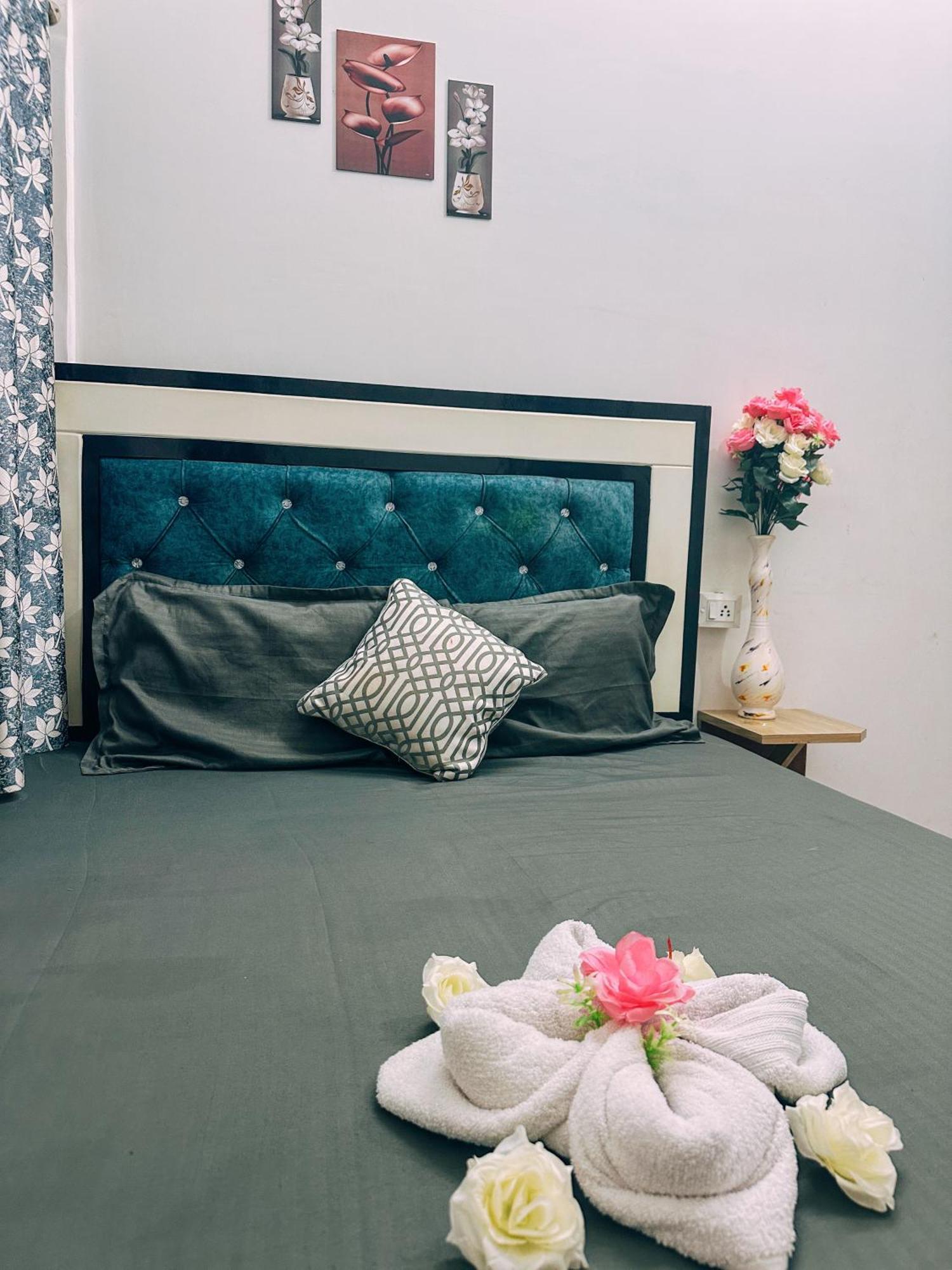 Shree K.B Guest House Varanasi Ngoại thất bức ảnh