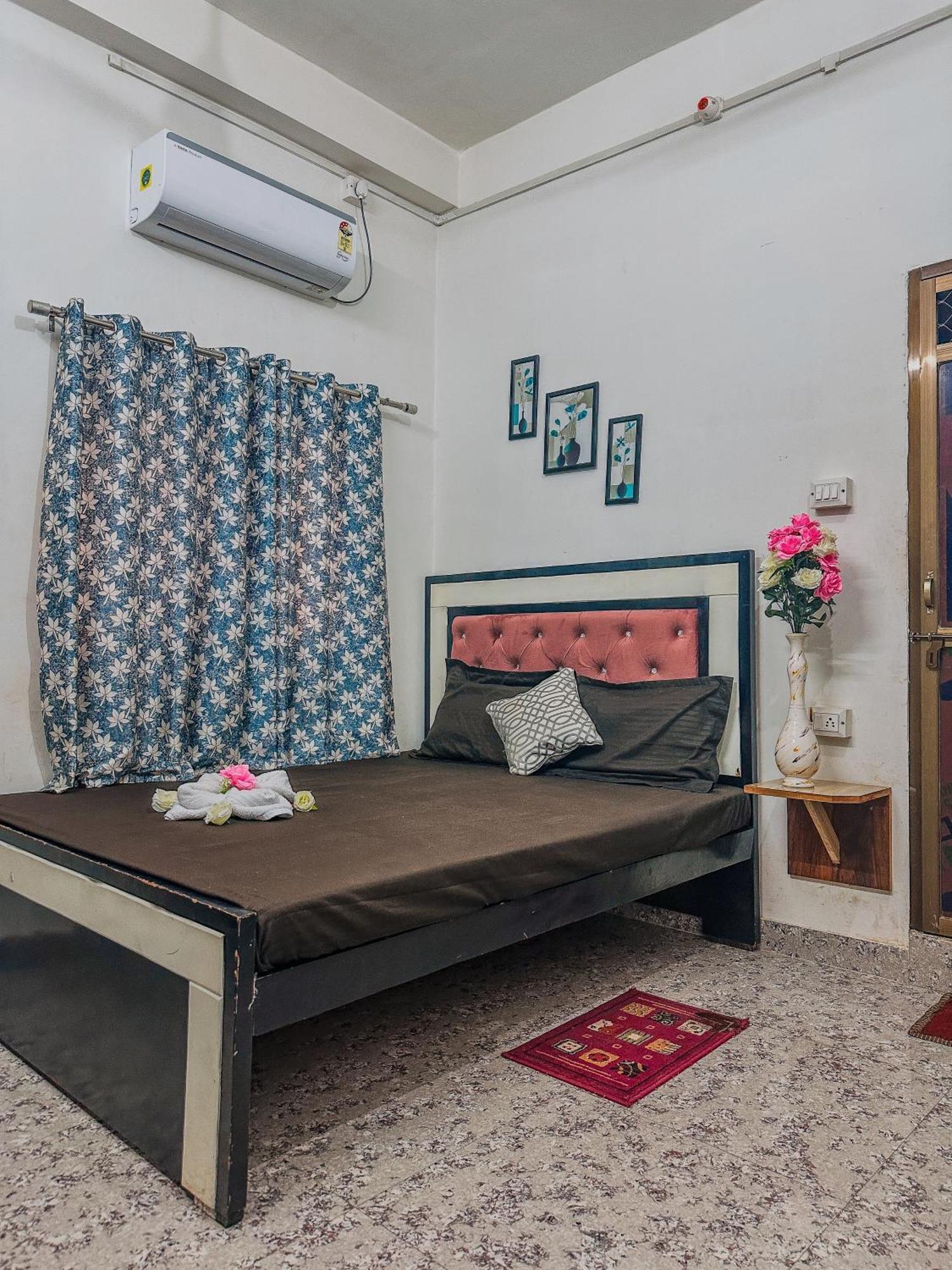 Shree K.B Guest House Varanasi Ngoại thất bức ảnh