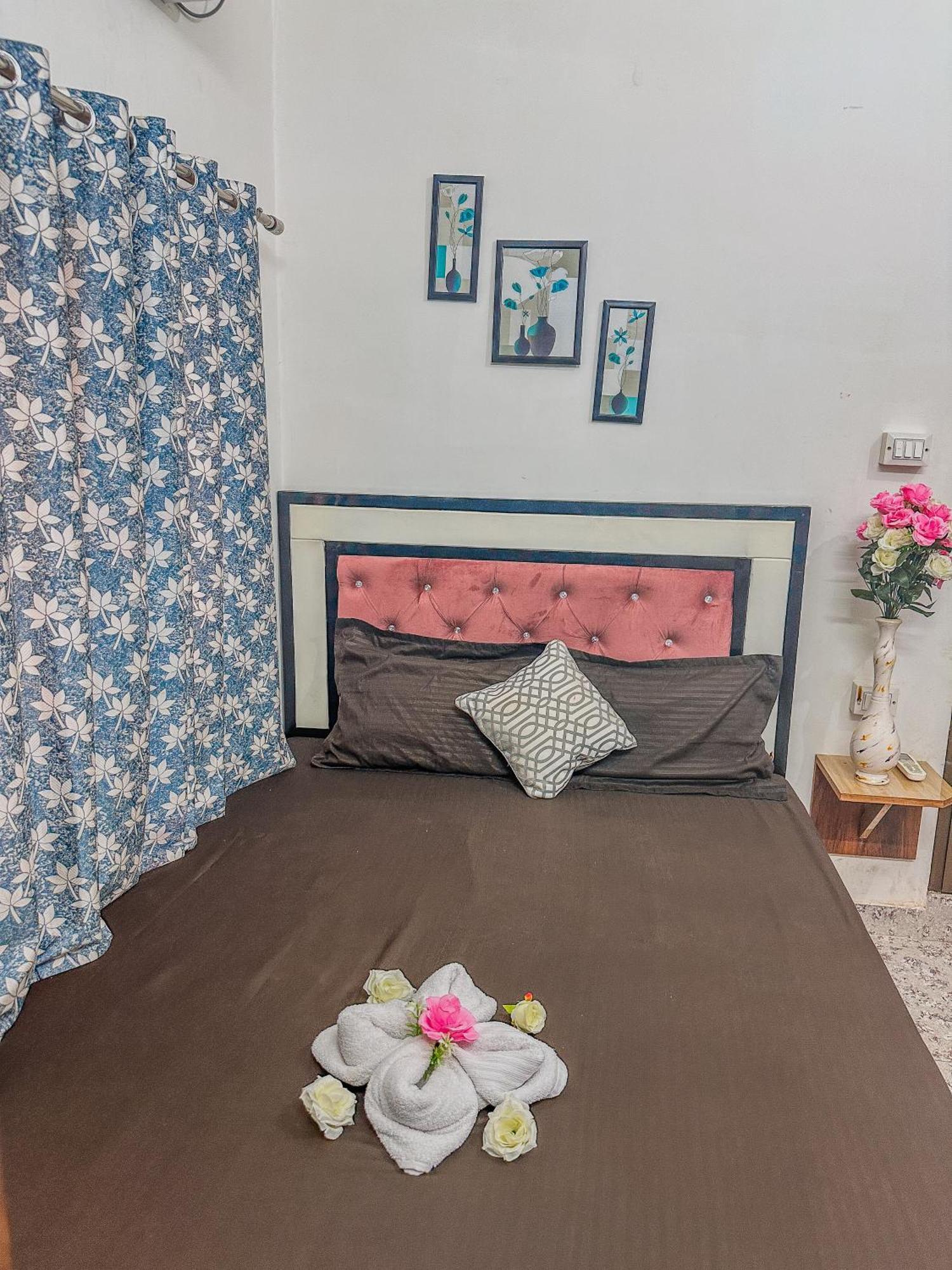 Shree K.B Guest House Varanasi Ngoại thất bức ảnh